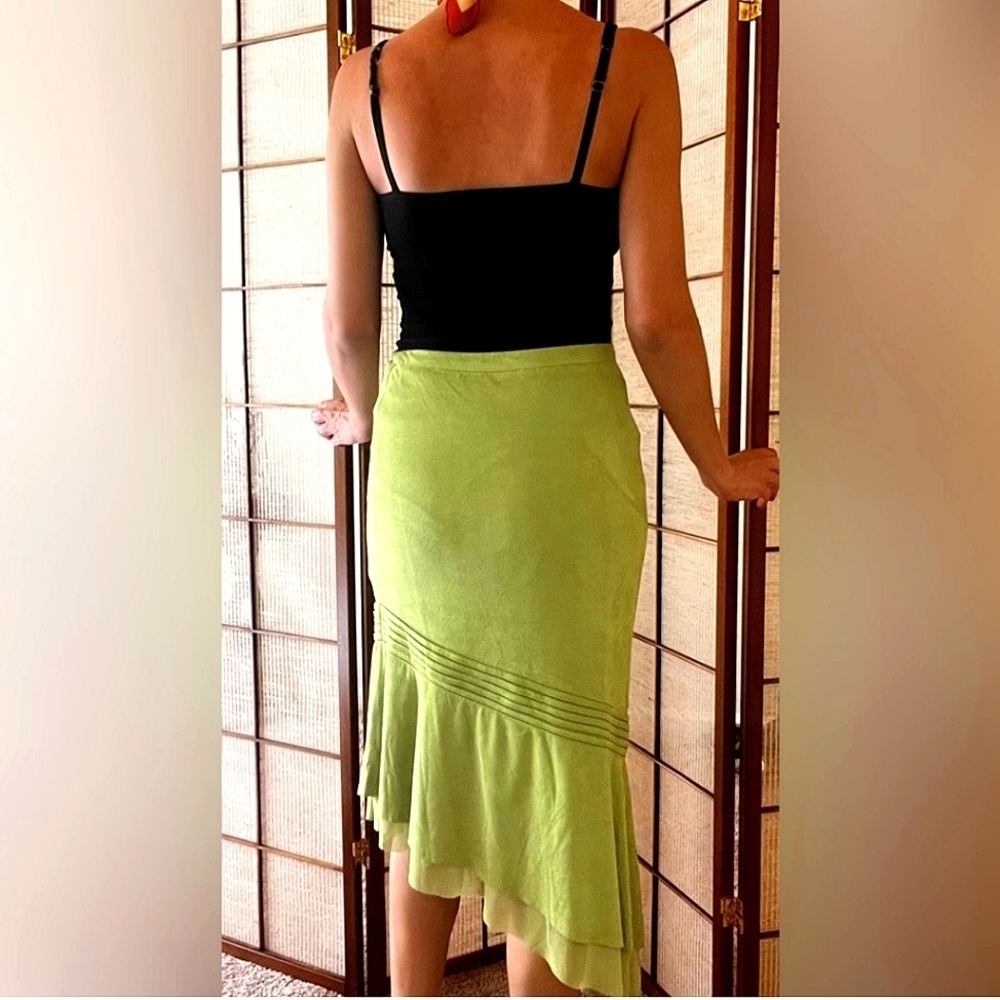 EUC Vintage faux SUEDE over mesh asymmetrical lime / avocado green mini skirt - Picture 3 of 10
